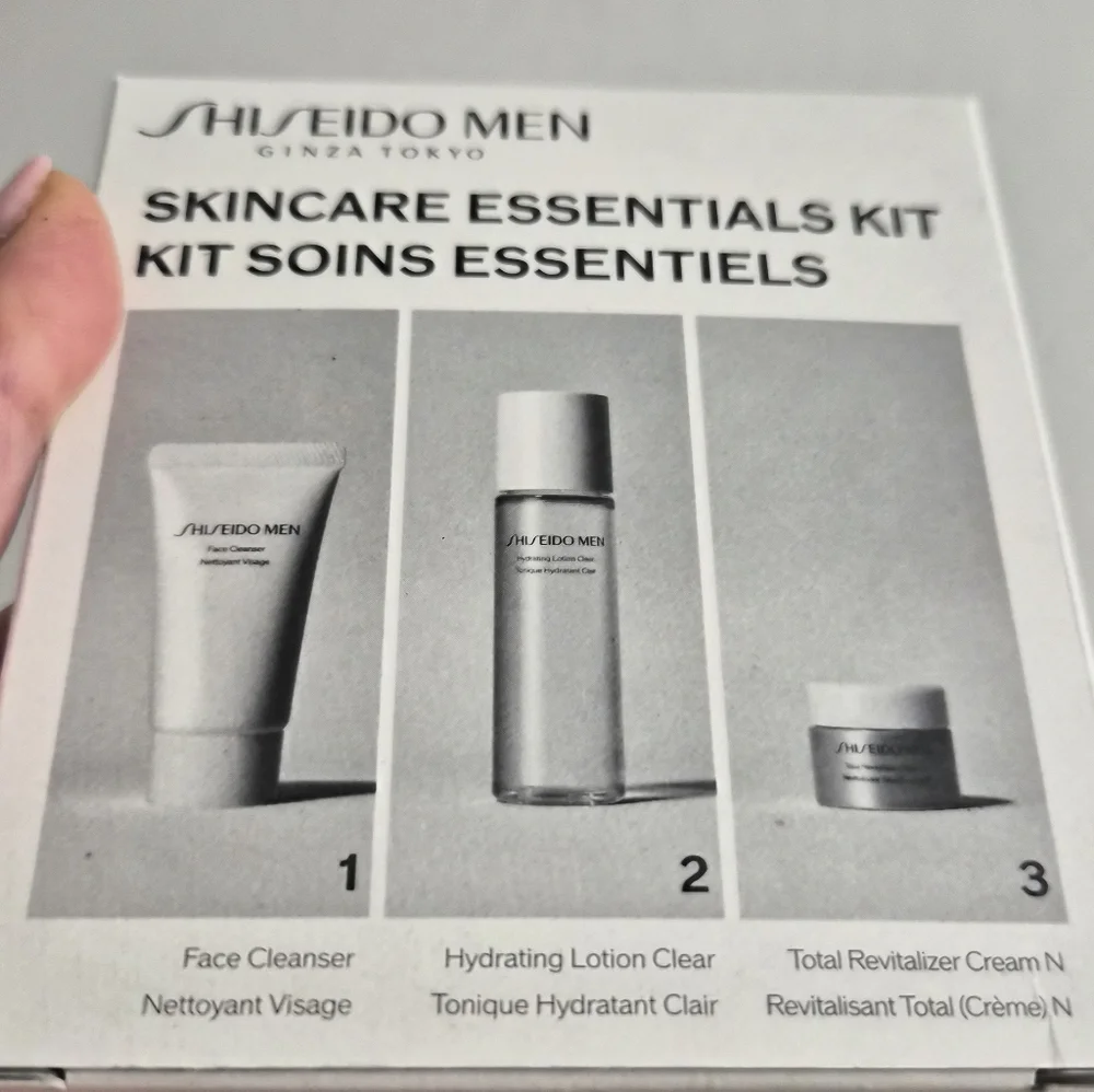 Shiseido Men Skincare Essentials Kit - Black and White - Picture 3 of 4